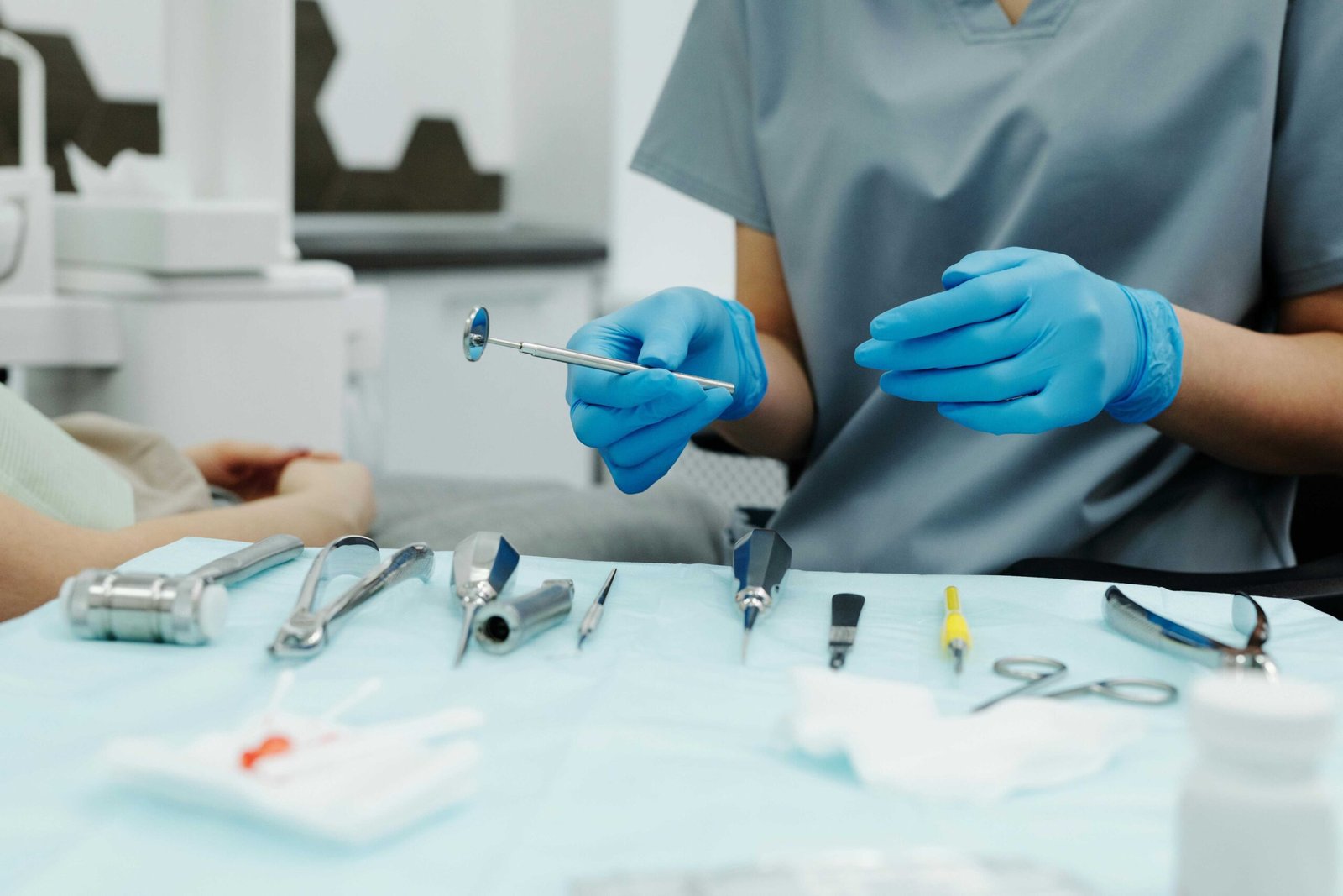 Dental-Implants_onetwothree-dental-1-scaled